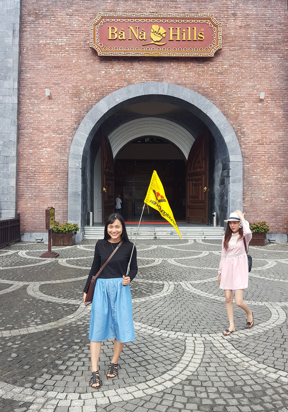 hinh cong ty 1