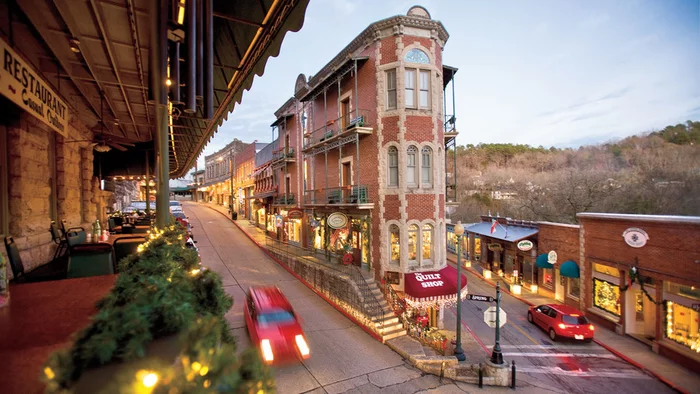 Eureka Springs_Những thành phố du lịch Mỹ hấp dẫn bạn nên ghé thăm ít nhất một lần