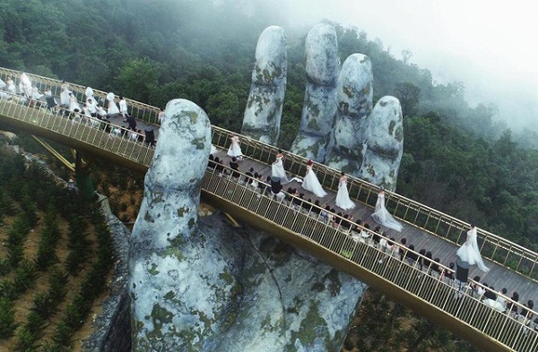 Check in 2 biểu tượng du lịch mới cực hoành tráng giới trẻ Việt Nam tự hào